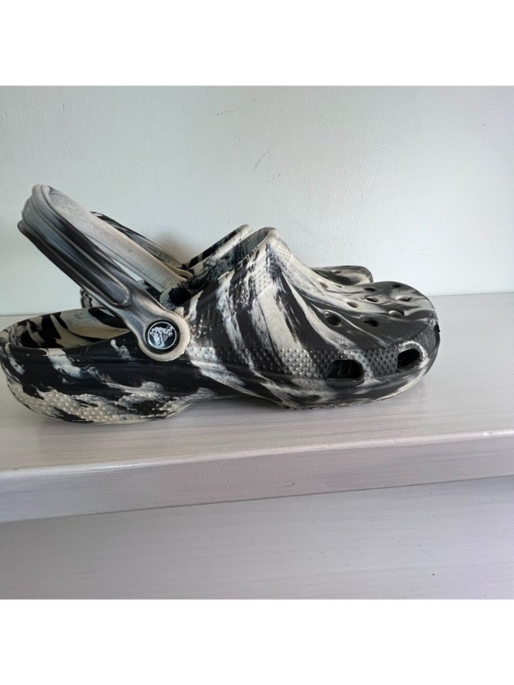 Crocs Classic Marbled Clogs Black White Swirl Slip On Shoes Mens 11 Womens 13 - Picture 4 of 16
